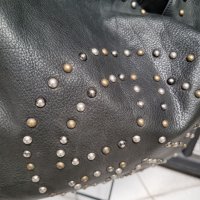 ABRO естествена кожа черна чанта,тип торба( от 195€ до 400€  в интернет сайтове), снимка 6 - Чанти - 38985745