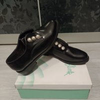 Обувки , снимка 1 - Дамски ежедневни обувки - 43646216