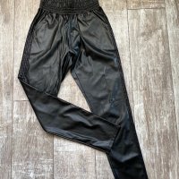 Нов кожен елегантен панталон XS /S размер с ластик на талията висока талия , снимка 5 - Панталони - 44051043