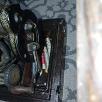 Ръчна шевна машина Сингер, снимка 4 - Антикварни и старинни предмети - 43647527
