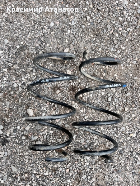 Пружина предна за Тойота аурис 2007-2012г, снимка 1