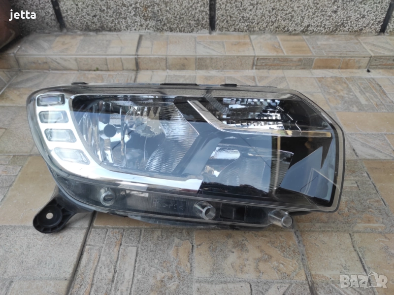 Десен фар с диодни дневни светлини за Дачия Логан, Сандеро Dacia Logan Sandero, снимка 1