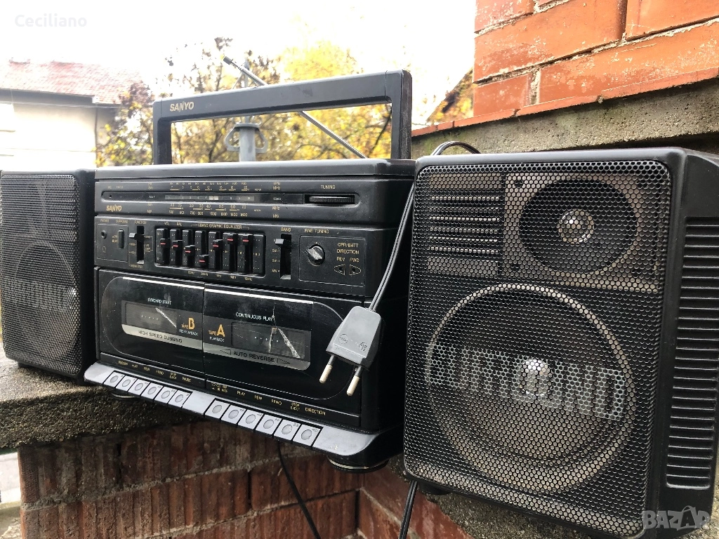 Радиокасетофон Sanyo-70лв, снимка 1