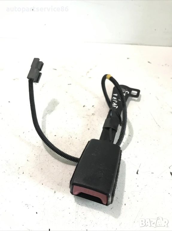 Закопчалка за преден ляв колан за KIA Ceed 2.0 CRDi (2008) 6093692A, снимка 1