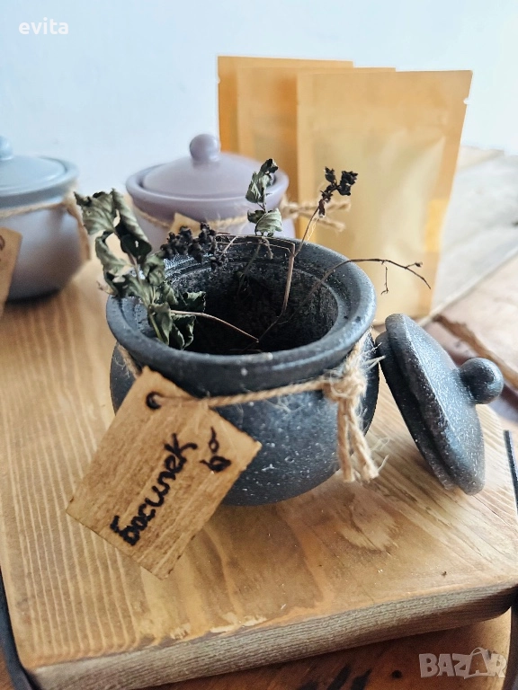 Ръчно изработен комплект за подправки – дъска, 4 съдчета и 3 подправки (изненада), снимка 1