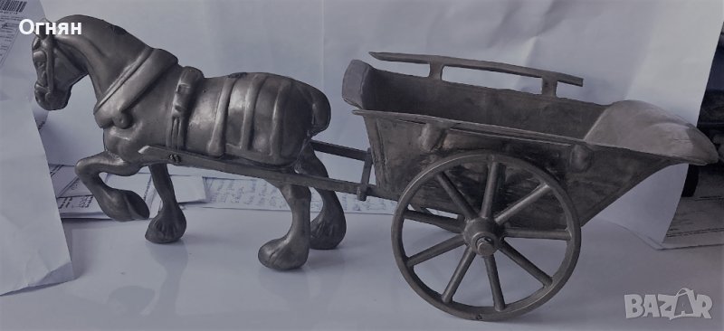 Стара  Масивна  Пластика Колесница, снимка 1