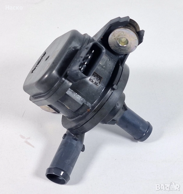 Моторче Помпа Антифриз Toyota Yaris P13 Hybrid Тойота Ярис Хибрид П13 2017-2019 G9040-52020, снимка 1