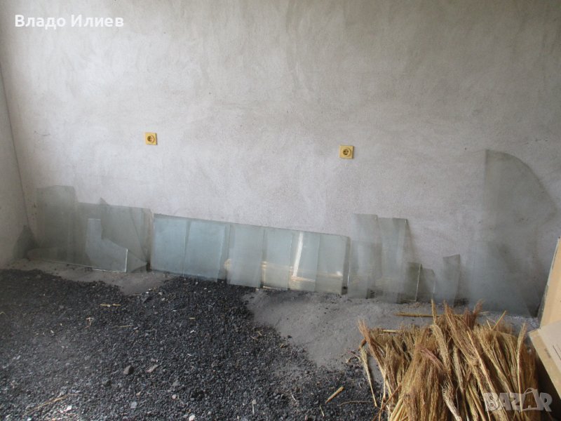 Орнаментни  и  плоски стъкла/някои са за библиотека/ нови неизползвани, снимка 1