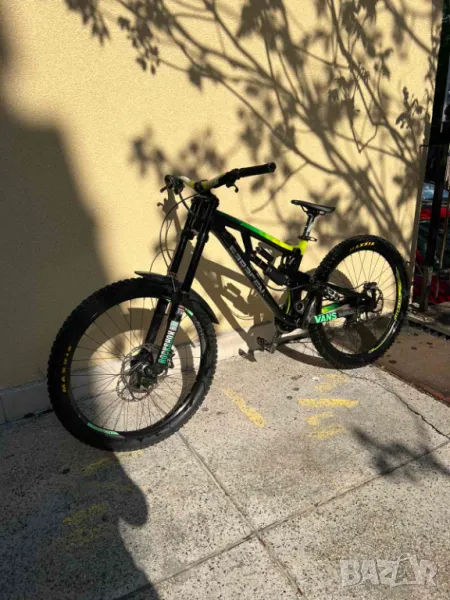 Downhill MTB Saracen myst pro 27.5 + O'NEAL каска, снимка 1