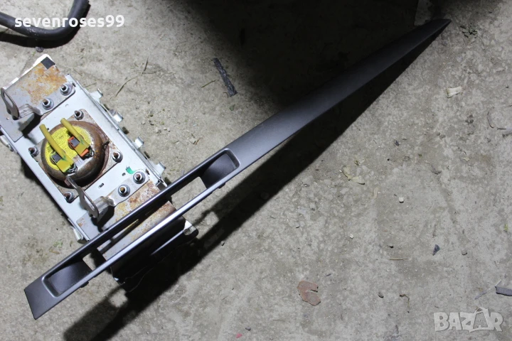 Лайсна табло Мазда 3 2008 2.3i 158hp Mazda 3 седан  BP4K-55256, снимка 1