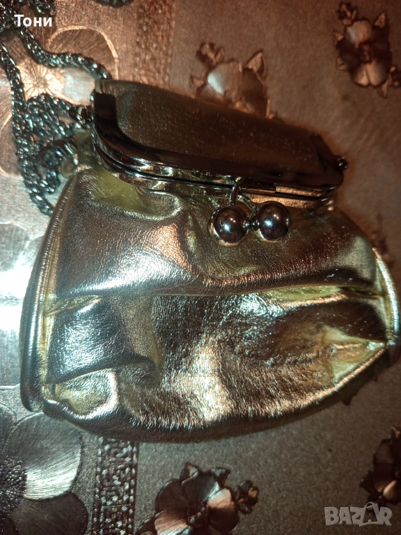 Нова Кожена Златиста Дамска Чанта , снимка 1