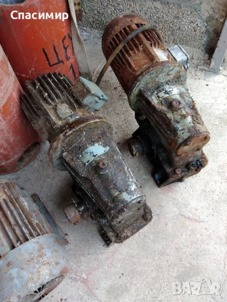 моторедуктори български 1,1kw на 940об  1/22 изх 42обр, снимка 1