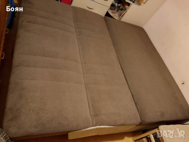 Подарявам диван