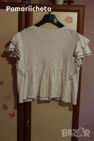 Бяла блуза Mango, снимка 4 - Корсети, бюстиета, топове - 47412439