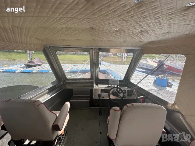 Топ лодка с чисто нови мотори изтребител, снимка 3 - Воден транспорт - 48696095