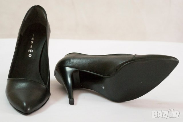 Черни обувки с висок ток марка Issimo , снимка 2 - Дамски обувки на ток - 38471516