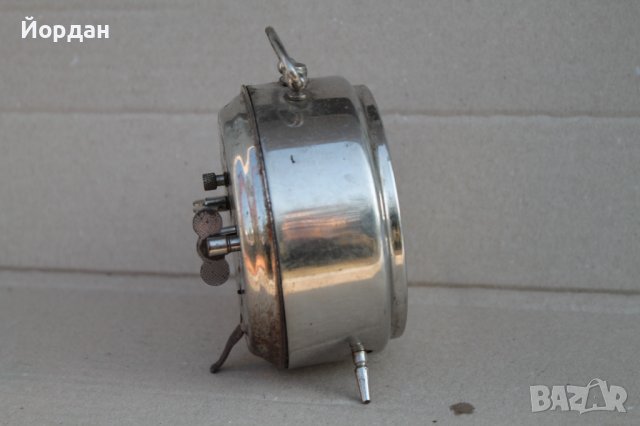 Български будилник ''Родина'' 1960 година, снимка 2 - Антикварни и старинни предмети - 38334104