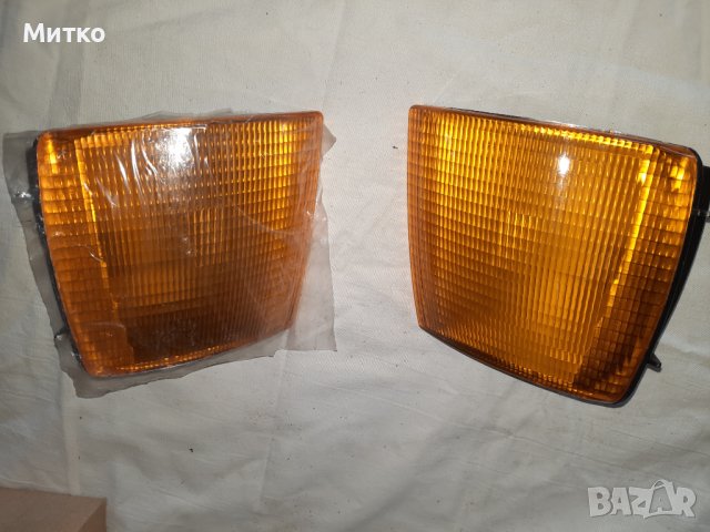 Чисто нови  дясни мигачи за Фолксваген Пасат B3