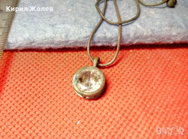 СТАРО ПОСРЕБРЕНО НЕЖНО КОЛИЕ с МЕДАЛЬОН с ФАСЕТИРАН БЛЕСТЯЩ КРИСТАЛ 38793, снимка 4 - Колиета, медальони, синджири - 47336494