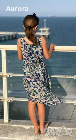 H&M ефектна рокля, 8- 9 год., като нова, снимка 8 - Детски рокли и поли - 36419913