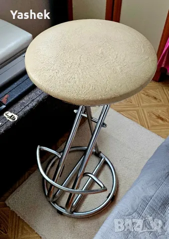 Продавам стол за музикант-китарист, снимка 2 - Китари - 49747994