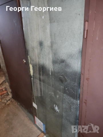 Голямо стъкло с дебелина 5мм и размери 175/74см