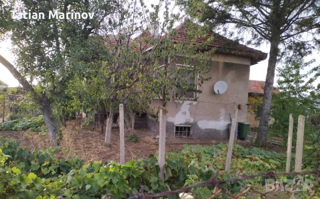 Къща с двор в Бяла Слатина, снимка 2 - Къщи - 52603943