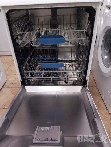 Свободно стояща съдомиялна Бош Bosch 60 см А+++ Made in Germany 2 години Гаранция!, снимка 2 - Съдомиялни - 52024836