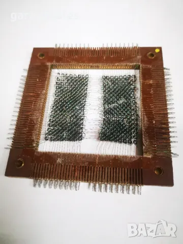 Феритна памет от първите суперкомпютри от 70-те, снимка 2 - Антикварни и старинни предмети - 47823704