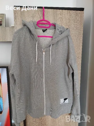 Дамски суйтшъри рр М , снимка 9 - Тениски - 50191789