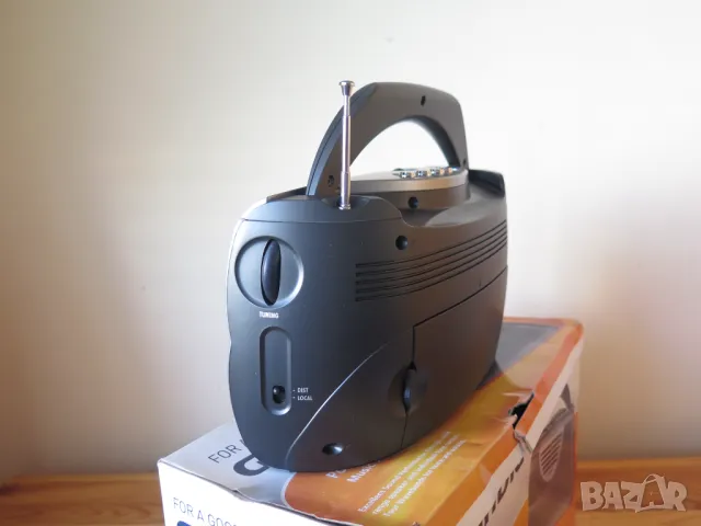 Ново-GRUNDIG music 70 ,радио,2012год, снимка 8 - Радиокасетофони, транзистори - 49607535