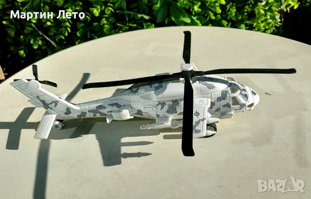 Детски Хеликоптер - въртолет. Със звук, снимка 2 - Коли, камиони, мотори, писти - 43505371