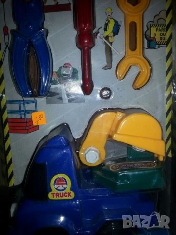 Малък майстор, снимка 2 - Рисуване и оцветяване - 21511915