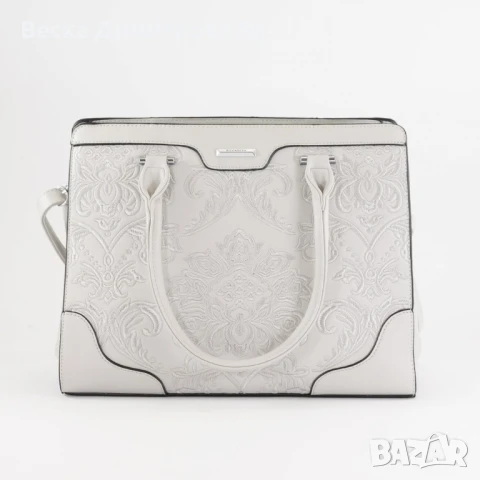 Елегантна дамска чанта с бродирани детайли и много отделения, снимка 4 - Чанти - 50660026