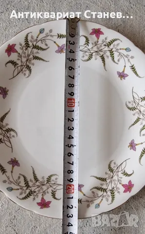 🌹Прелестна чиния Paragon с много цветя 

Чинията е от костен порцелан 

, снимка 6 - Чинии - 50143352