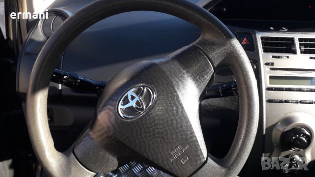 Toyota Yaris 1000 куб., снимка 9 - Автомобили и джипове - 43574031