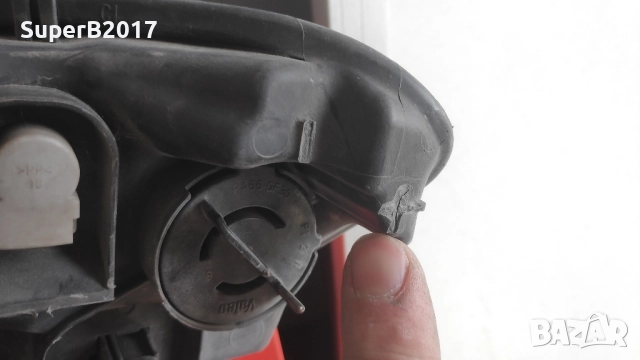 Продавам - оригинален десен фар за Дачия Сандеро II, снимка 5 - Части - 52240924