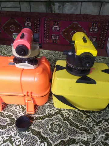 Оптичен нивелир Leica , Pentax