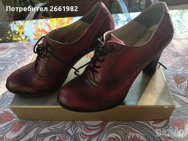 Червени есенни обувки с връзки , снимка 2 - Дамски обувки на ток - 47387828