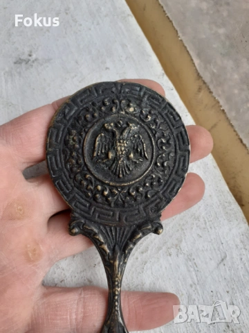 Старо бронзово малко огледало с двуглав орел