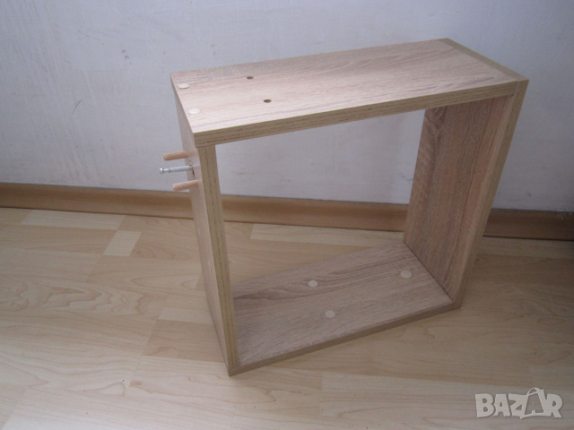 Дървена етажерка (рафт, лавица) за стена, квадратна, 35х35, снимка 2 - Етажерки - 52239008