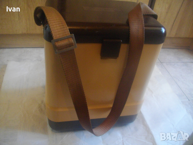 12V-Авто Хладилник Хладилна Чанта-Голям-Масивен-URSS-Отличен-Старо Качество-5м Кабел Авто-12 Волта, снимка 4 - Друга електроника - 44908323