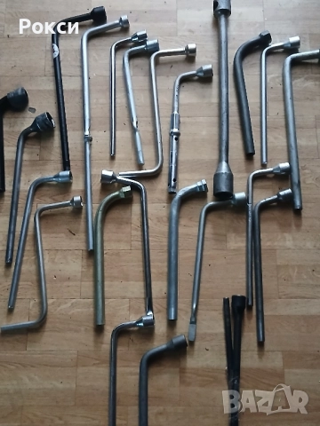 Аварийни куки и ключове за джанти нови , снимка 3 - Аксесоари и консумативи - 51904561