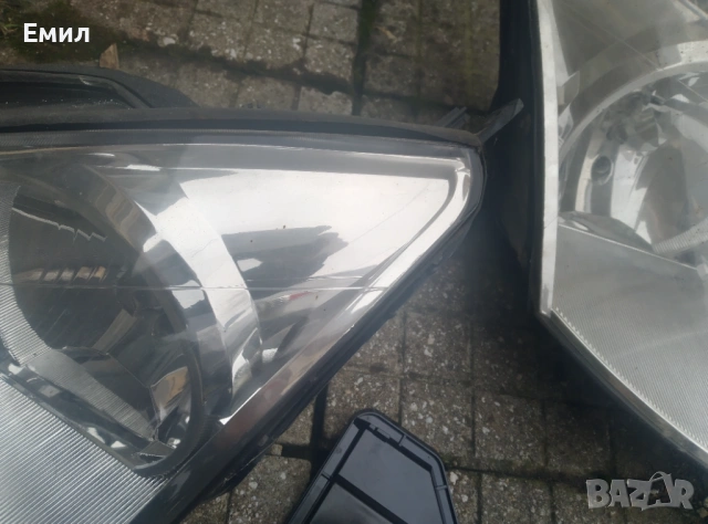 продавам фарове,стартер,стопове,патерица за форд фокус 2003, снимка 2 - Части - 53428003