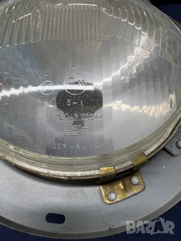 Комплект оригинални DDR Ruhla фарове за Трабант гривни рефлектори бомбета каски