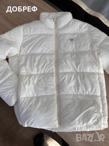 Ново дамско яке GUESS