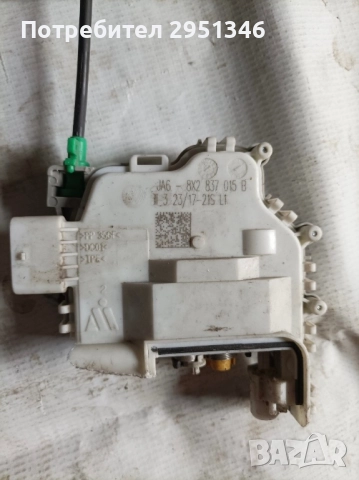 Брава Audi A5 F5 8X2837015B, снимка 3 - Части - 51936402