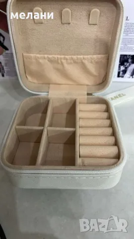 Несесери, снимка 4 - Портфейли, портмонета - 49330941