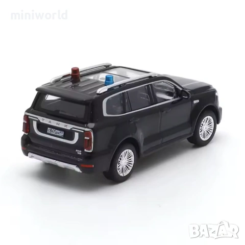 Tank 500 Russian Presidential Guard Car 2025 - мащаб 1:64 на XCARTOYS моделът е нов в кутия, снимка 4 - Колекции - 53105438