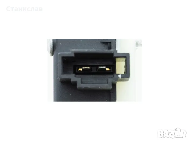 VW Touran Моторче за заключване на резервоар , снимка 8 - Части - 50361495